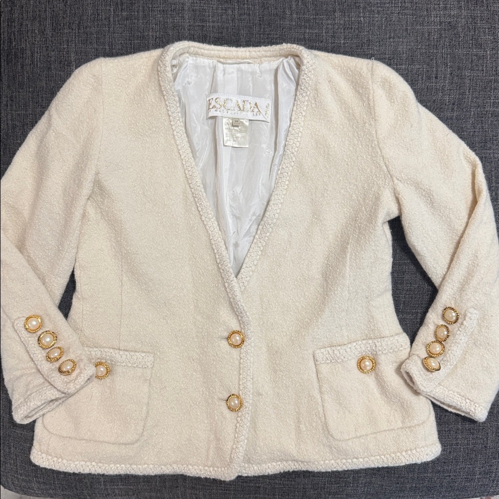 Vintage Escada by Margaretha Ley Cream Bouclé Wool Blazer Pearl Gold Buttons 38